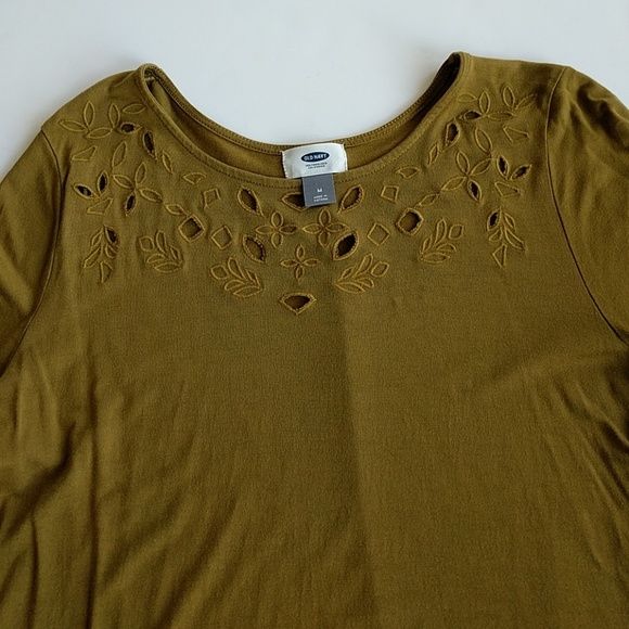 Old Navy long sleeve - Picture 2 of 4